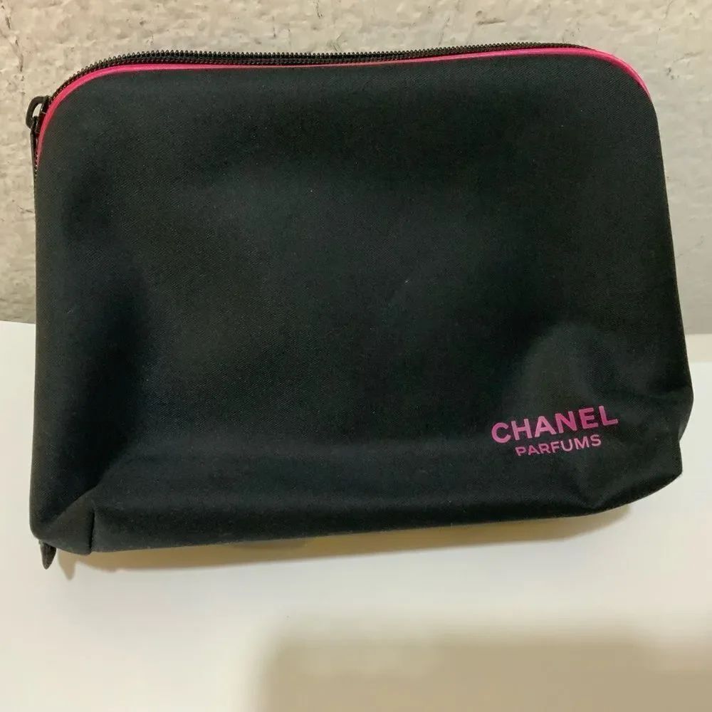 Chanel Parfums Black Makeup Cosmetic Bag / Clutch Toiletries Travel Black pink